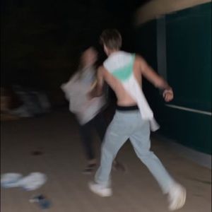 Meet your Posher, Levi